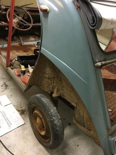 b.-2cv-Demontage-Carrosserie-03-0020 resultat
