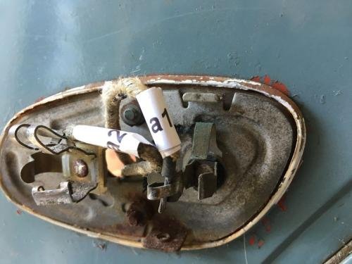 d.-2cv-Electricite-Feux-AR-13-8482 resultat