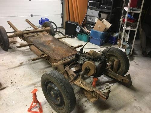 g.-2cv-Demontage-Chassis-01-0897 resultat