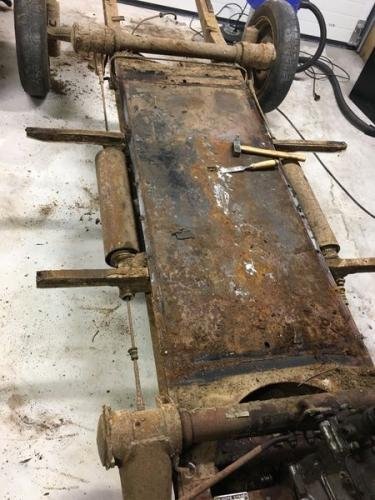 g.-2cv-Demontage-Chassis-02-0200 resultat