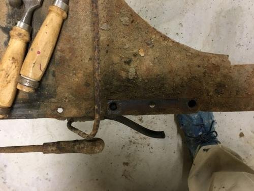 g.-2cv-Demontage-Chassis-12-2547 resultat