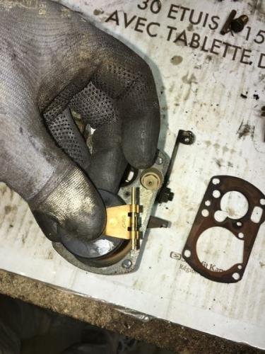 j.-2cv-Demontage-Carburateur-12 resultat